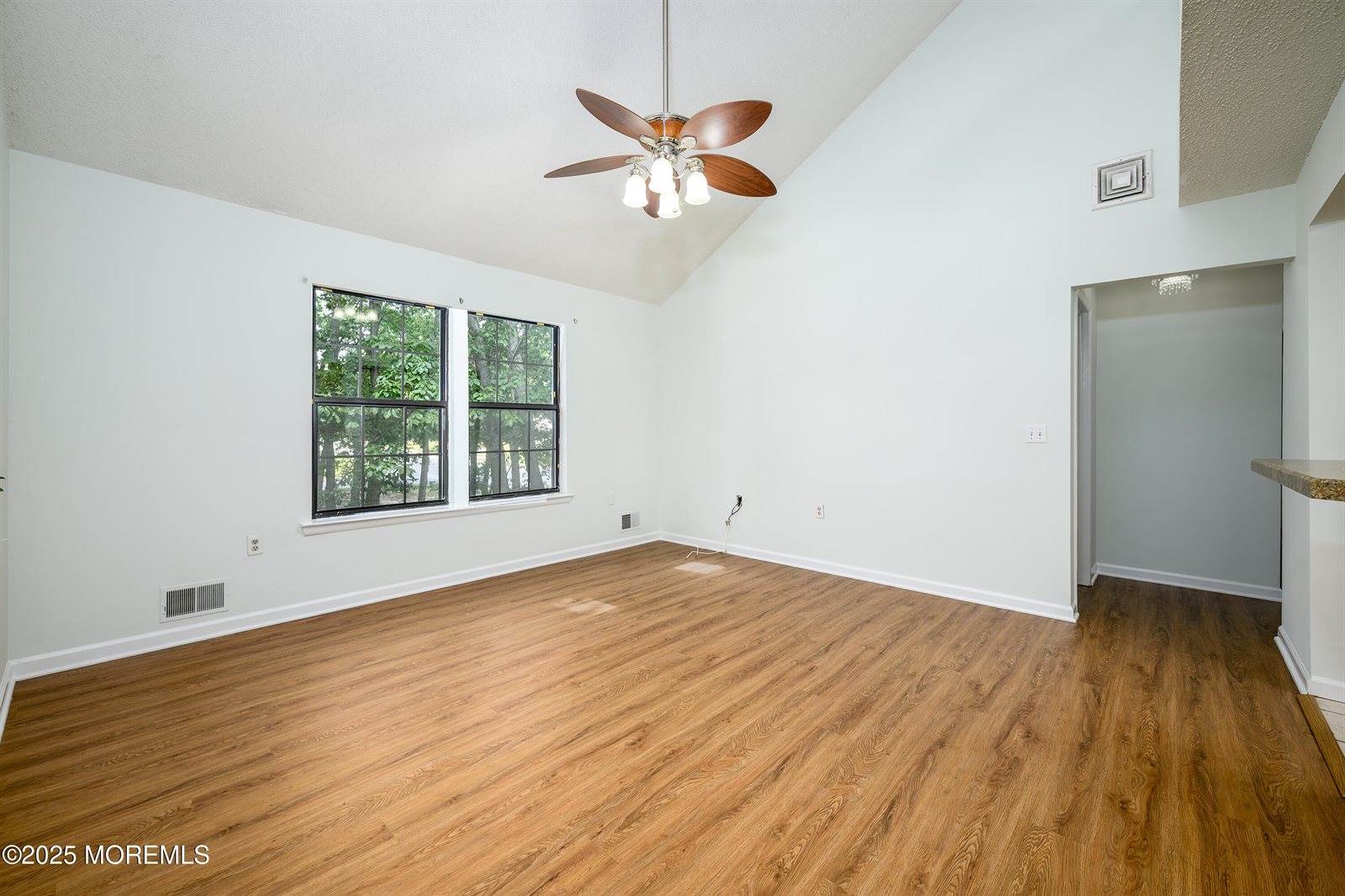 101 Goldthread Court, Jackson, NJ 08527