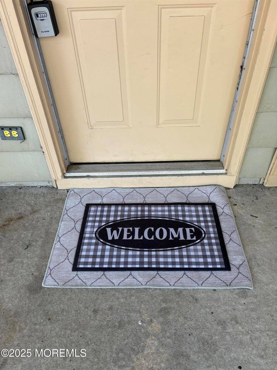 101 Goldthread Court, Jackson, NJ 08527