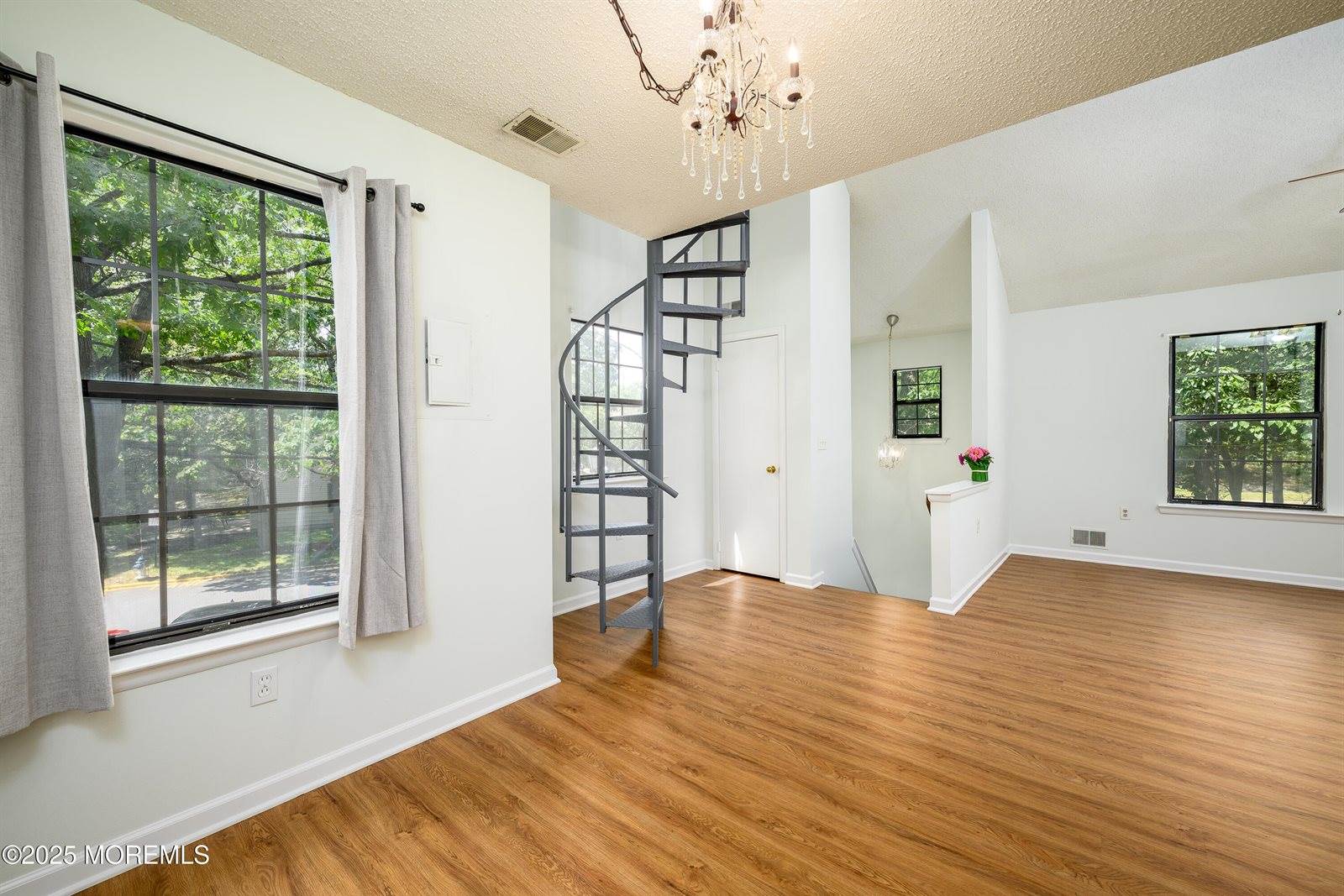 101 Goldthread Court, Jackson, NJ 08527