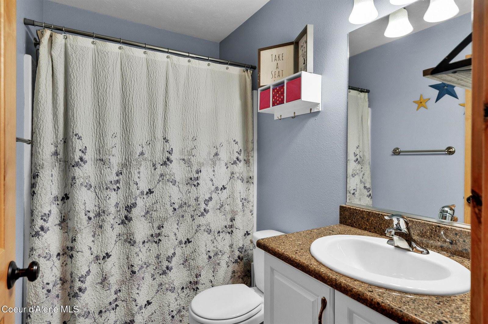 181 Deer Meadow Ln, Blanchard, ID 83804