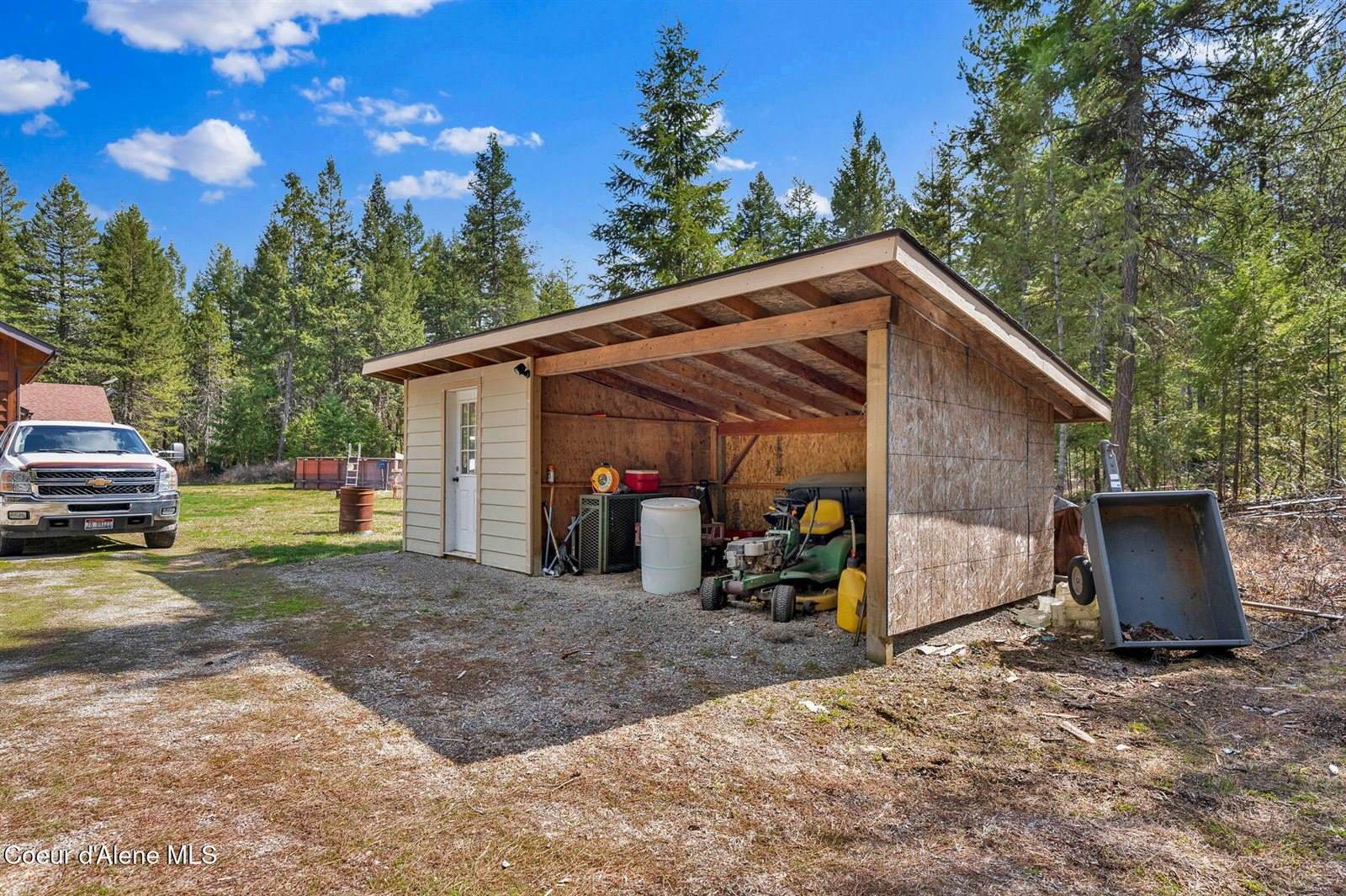 181 Deer Meadow Ln, Blanchard, ID 83804