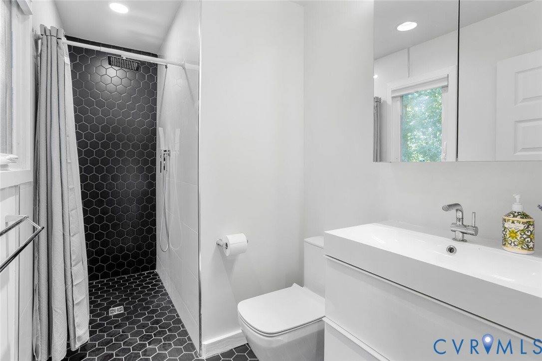 1607 Headwaters Road, Chesterfield County, VA 23113