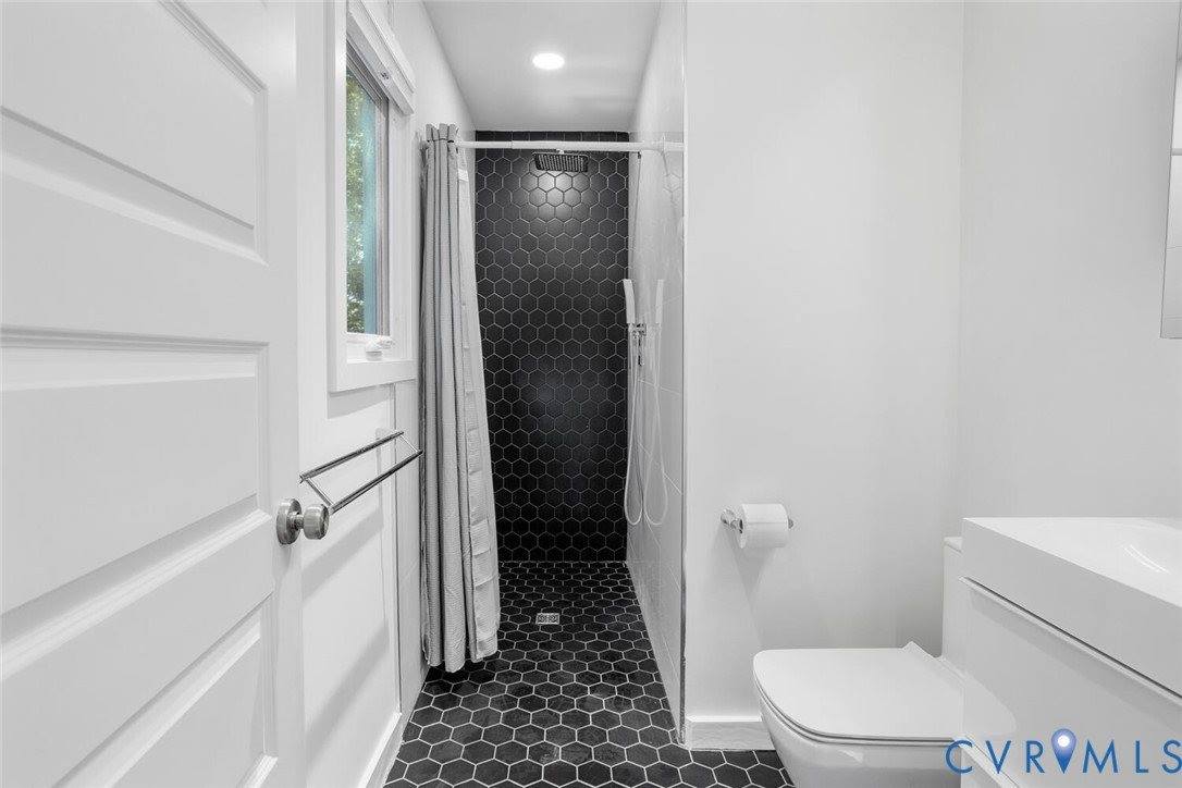 1607 Headwaters Road, Chesterfield County, VA 23113