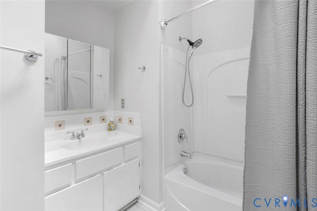 1607 Headwaters Road, Chesterfield County, VA 23113