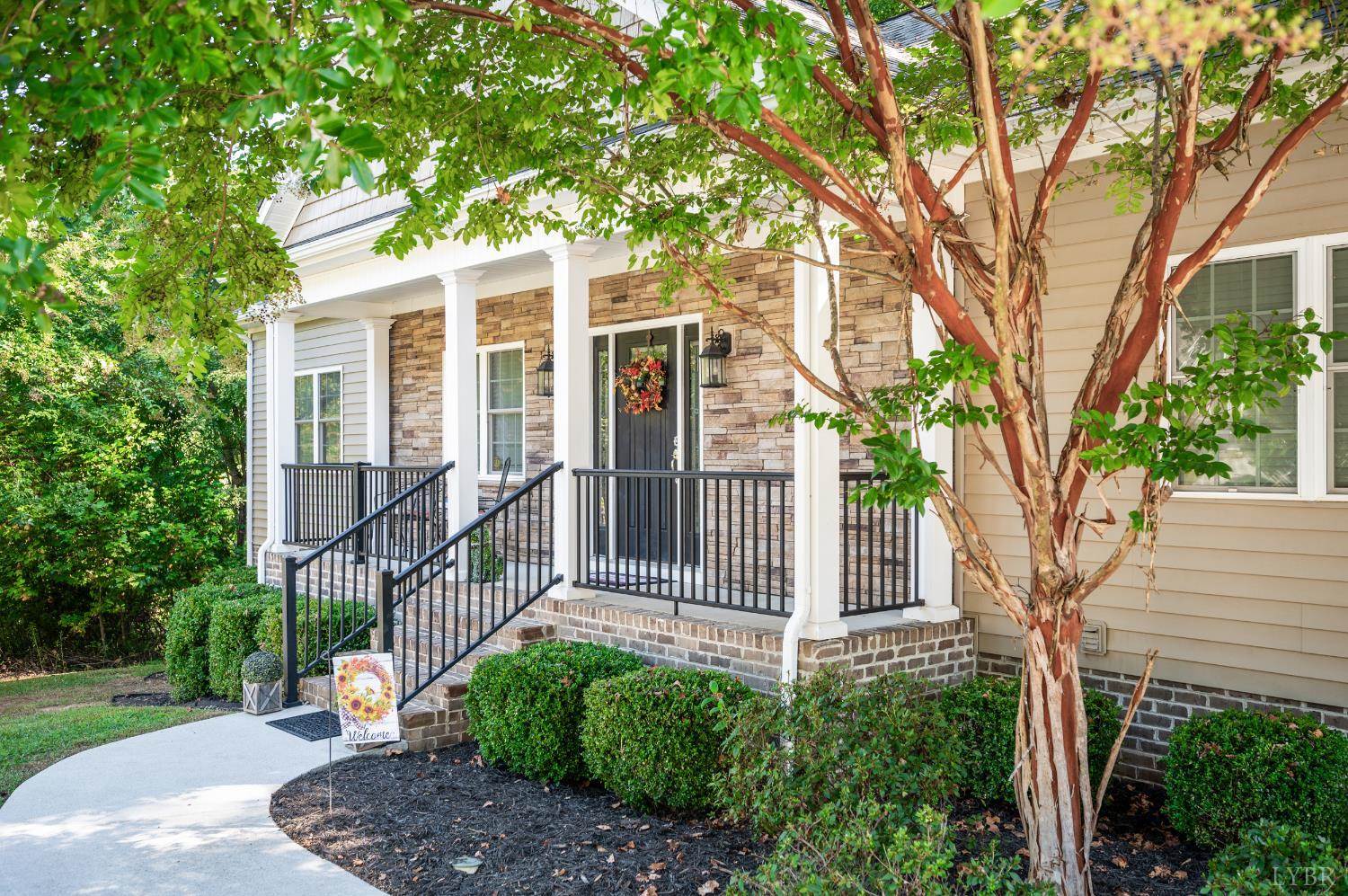 121 Seven Oaks Drive, Lynchburg, VA 24502