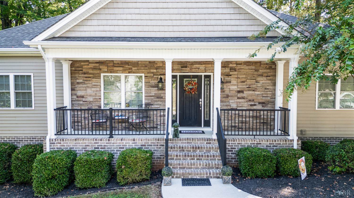 121 Seven Oaks Drive, Lynchburg, VA 24502