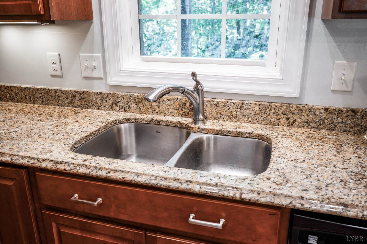 121 Seven Oaks Drive, Lynchburg, VA 24502