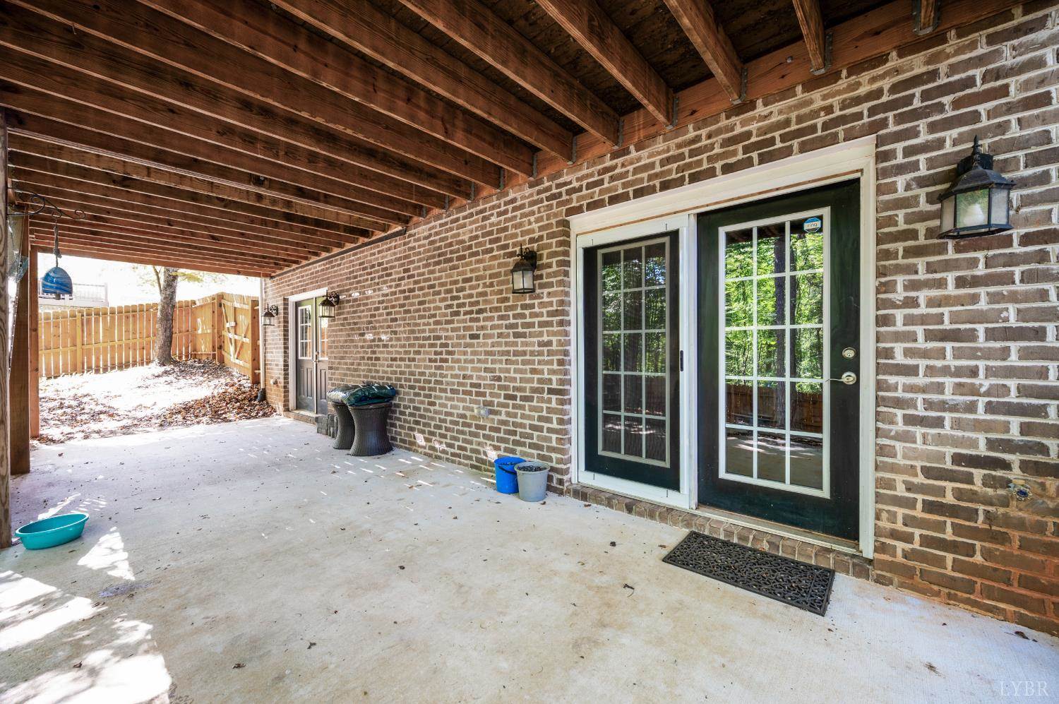 121 Seven Oaks Drive, Lynchburg, VA 24502