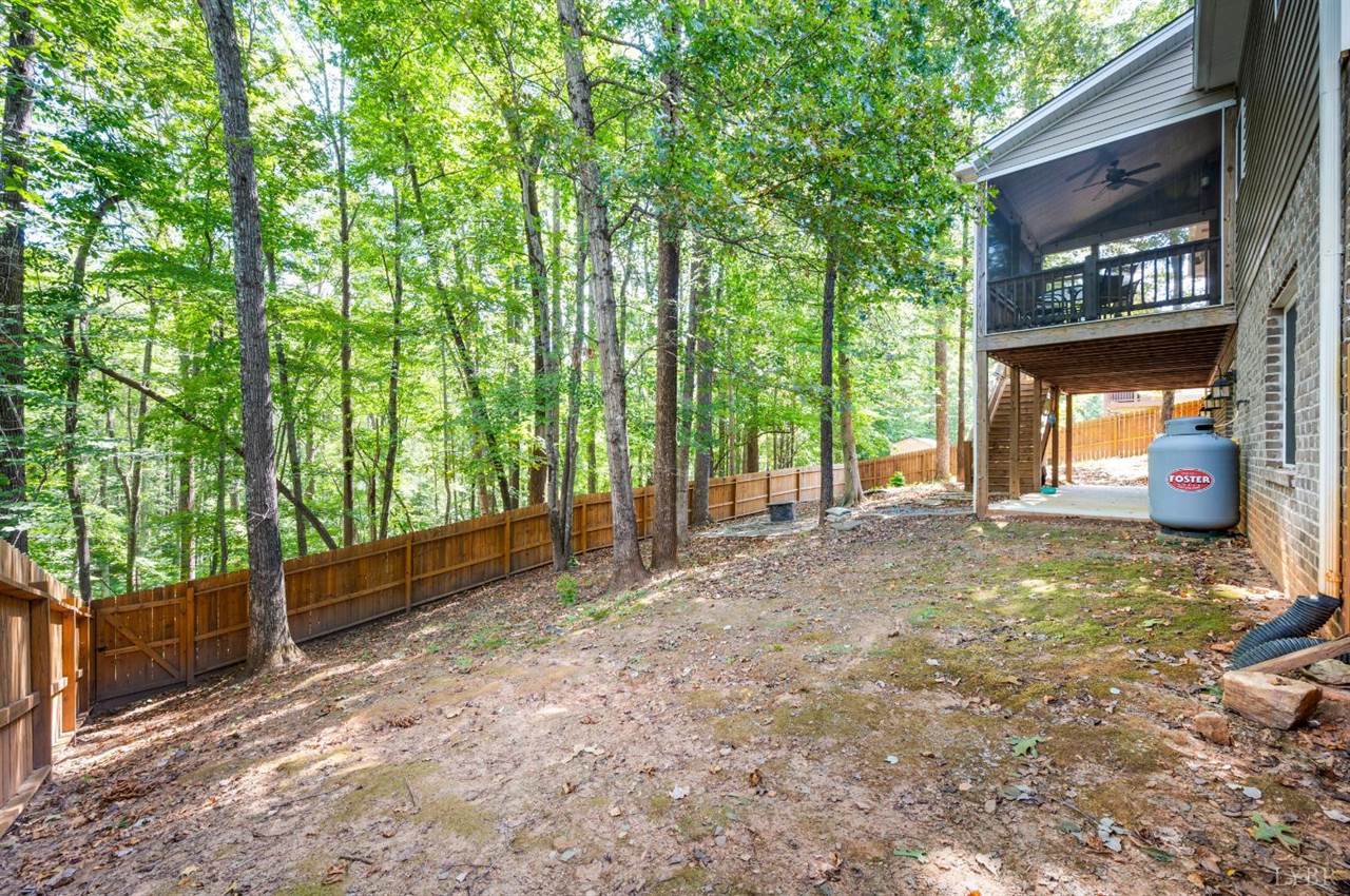 121 Seven Oaks Drive, Lynchburg, VA 24502