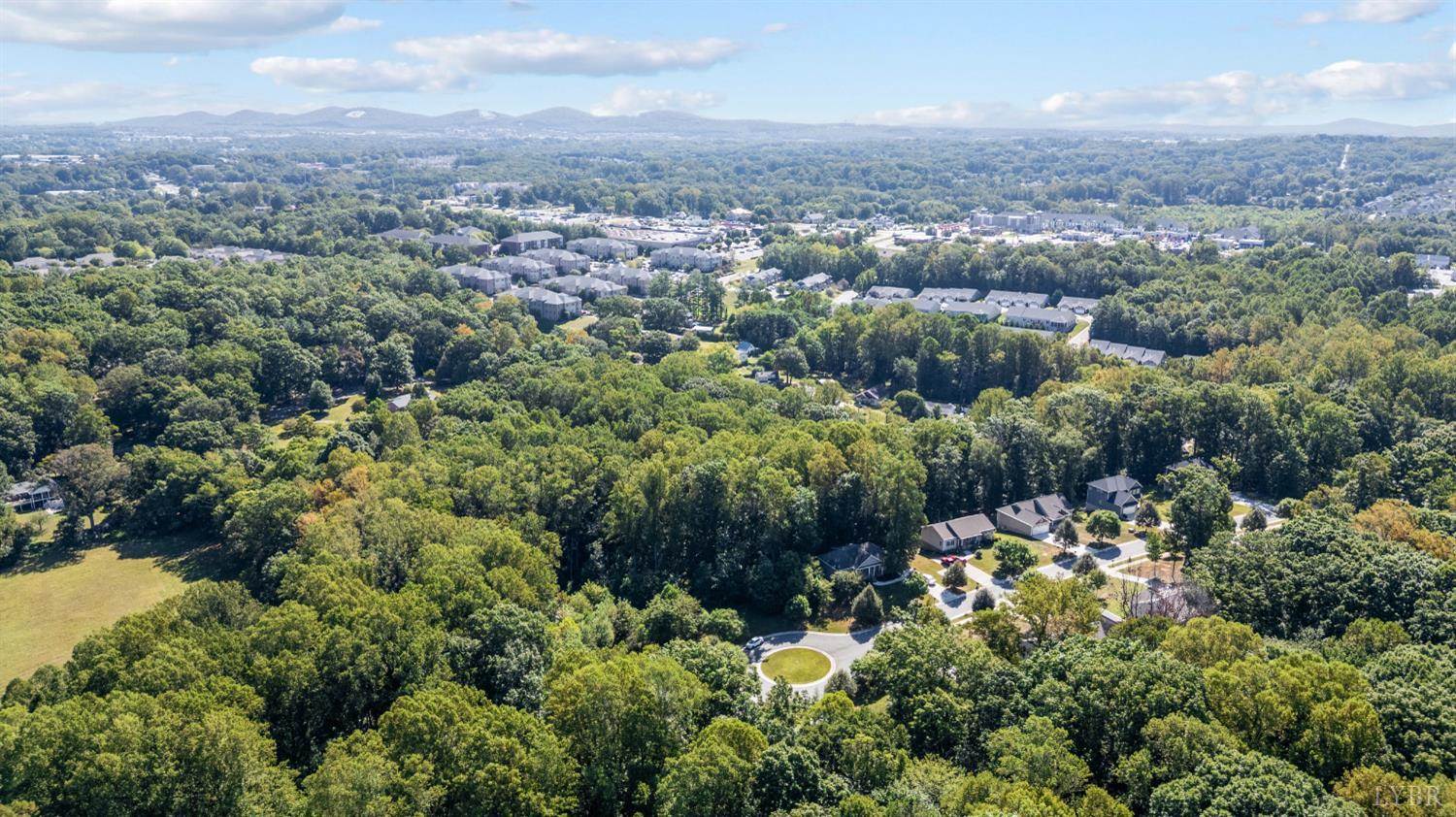 121 Seven Oaks Drive, Lynchburg, VA 24502