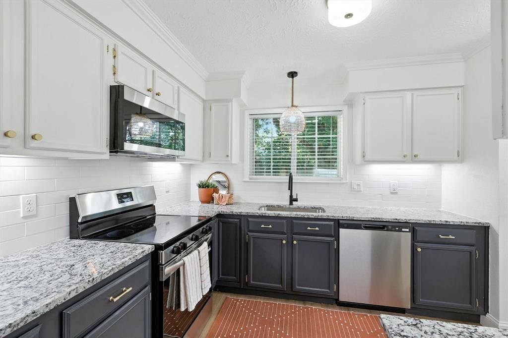 2309 Stillmeadow Drive, Arlington, TX 76014