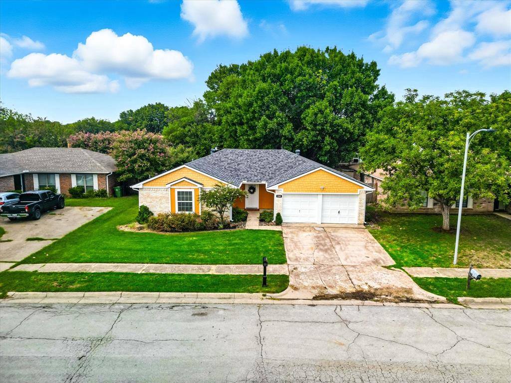 2309 Stillmeadow Drive, Arlington, TX 76014