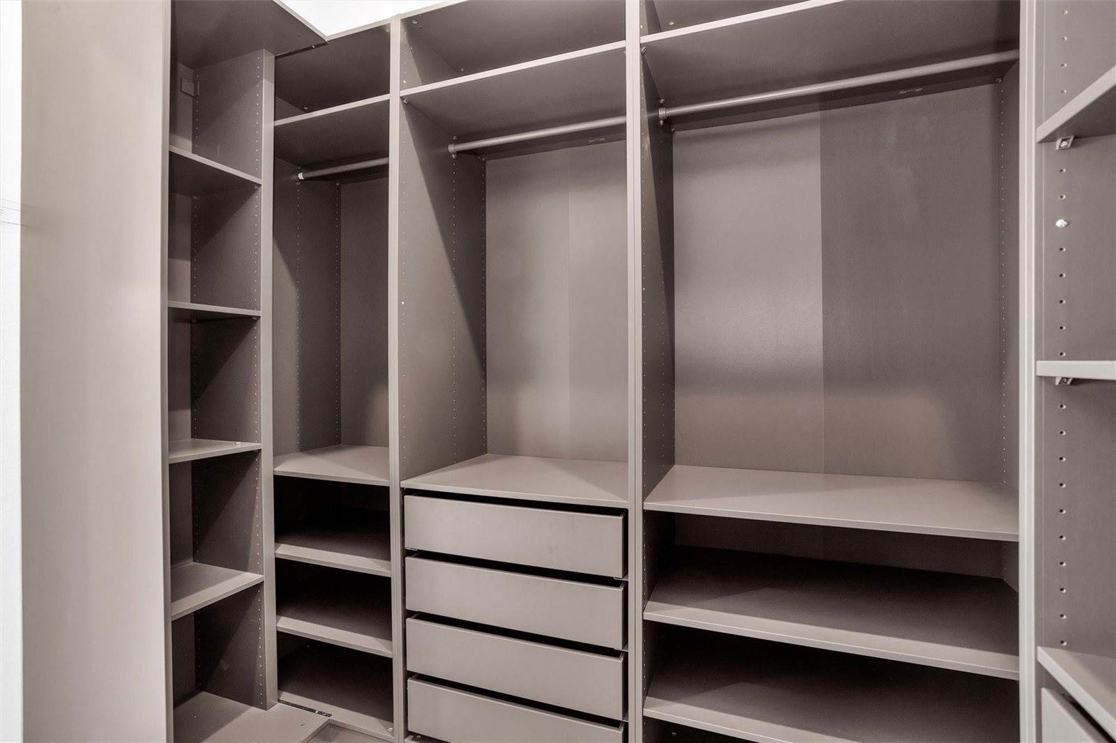 18402 Circle Bar Ranch Court, Cypress, TX 77433