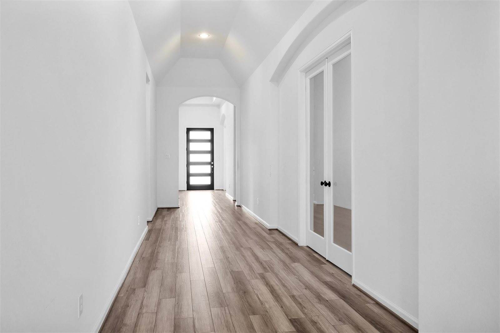 18402 Circle Bar Ranch Court, Cypress, TX 77433