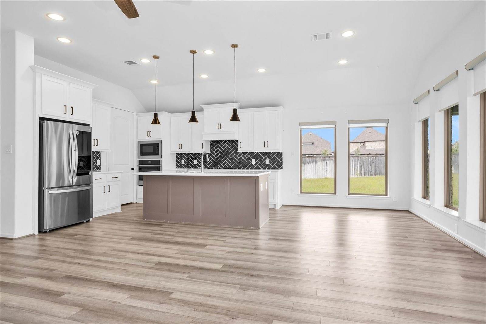 18402 Circle Bar Ranch Court, Cypress, TX 77433