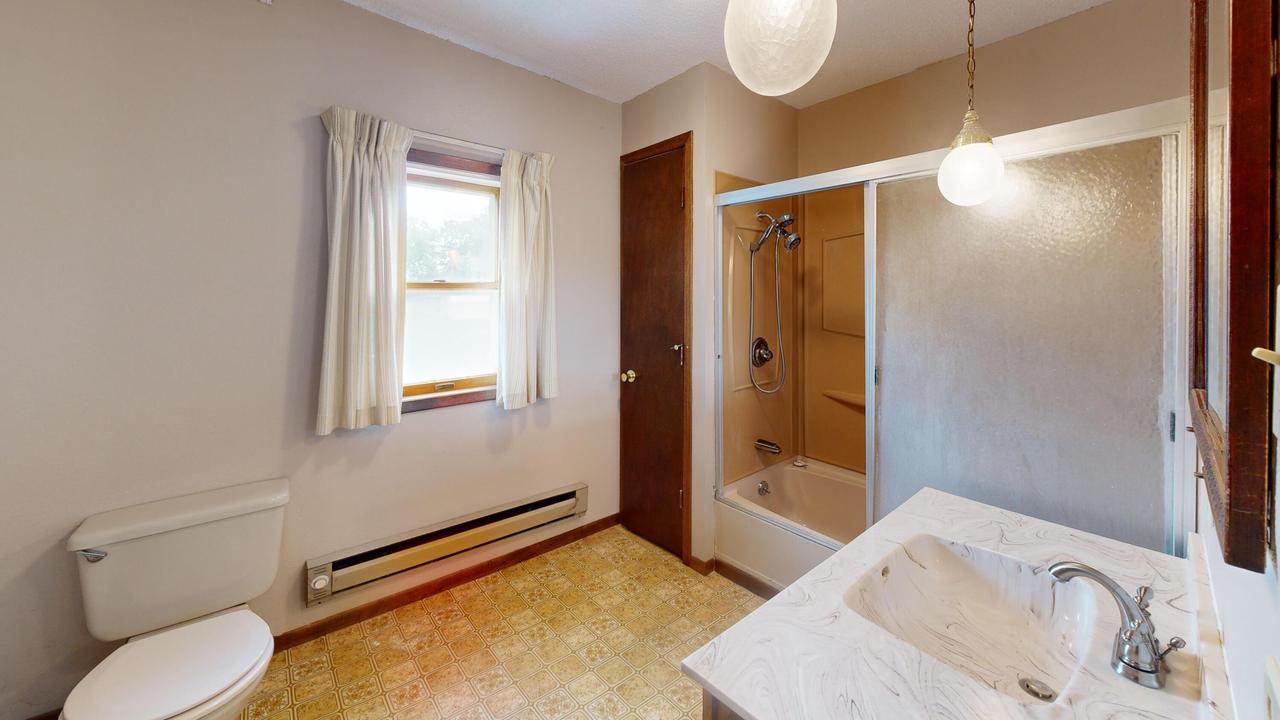 204 17th AVENUE N, Bangor, WI 54614