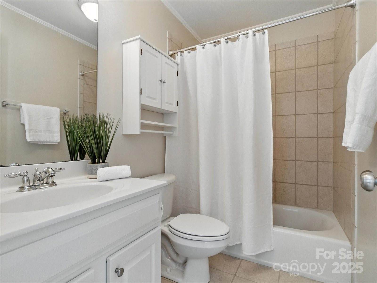 3424 Delamere Drive, Matthews, NC 28104