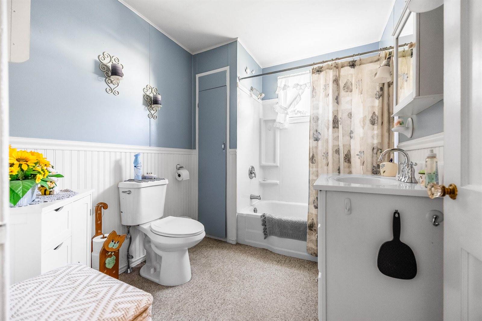 8 Townsend Road, Augusta, ME 04330