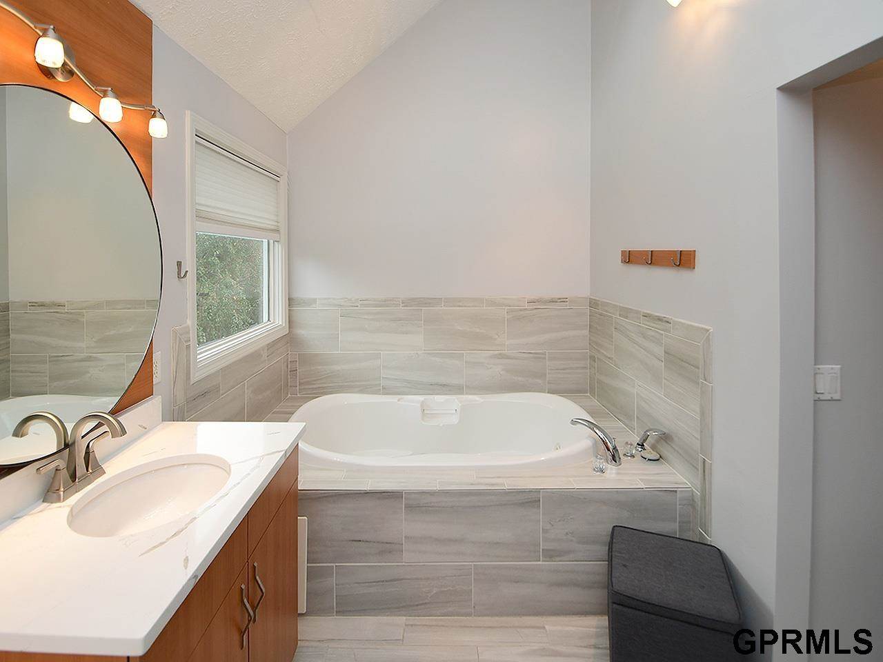 4315 South 176 Street, Omaha, NE 68135