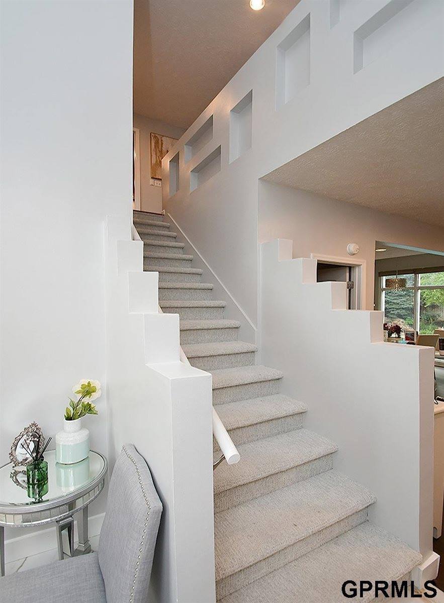 4315 South 176 Street, Omaha, NE 68135