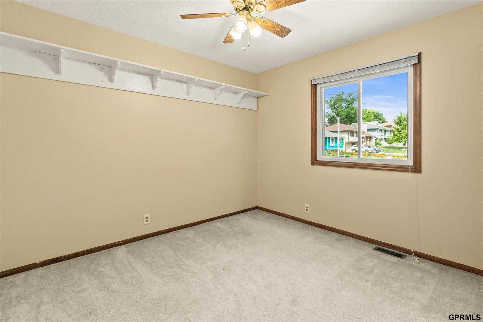 10106 South 13Th Street, Bellevue, NE 68123