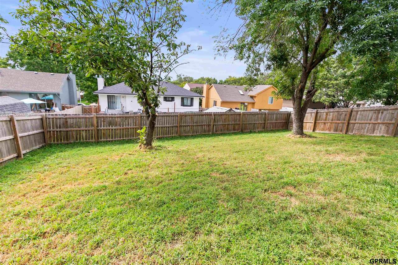 10106 South 13Th Street, Bellevue, NE 68123