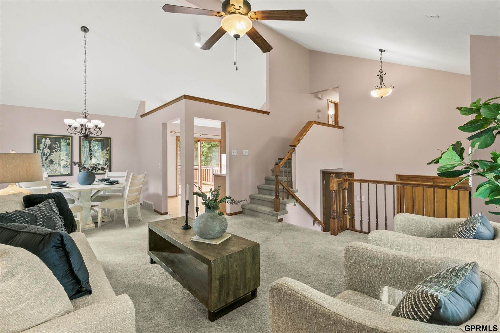 10106 South 13Th Street, Bellevue, NE 68123