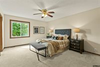 10106 South 13Th Street, Bellevue, NE 68123