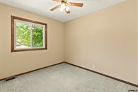 10106 South 13Th Street, Bellevue, NE 68123