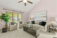 10106 South 13Th Street, Bellevue, NE 68123