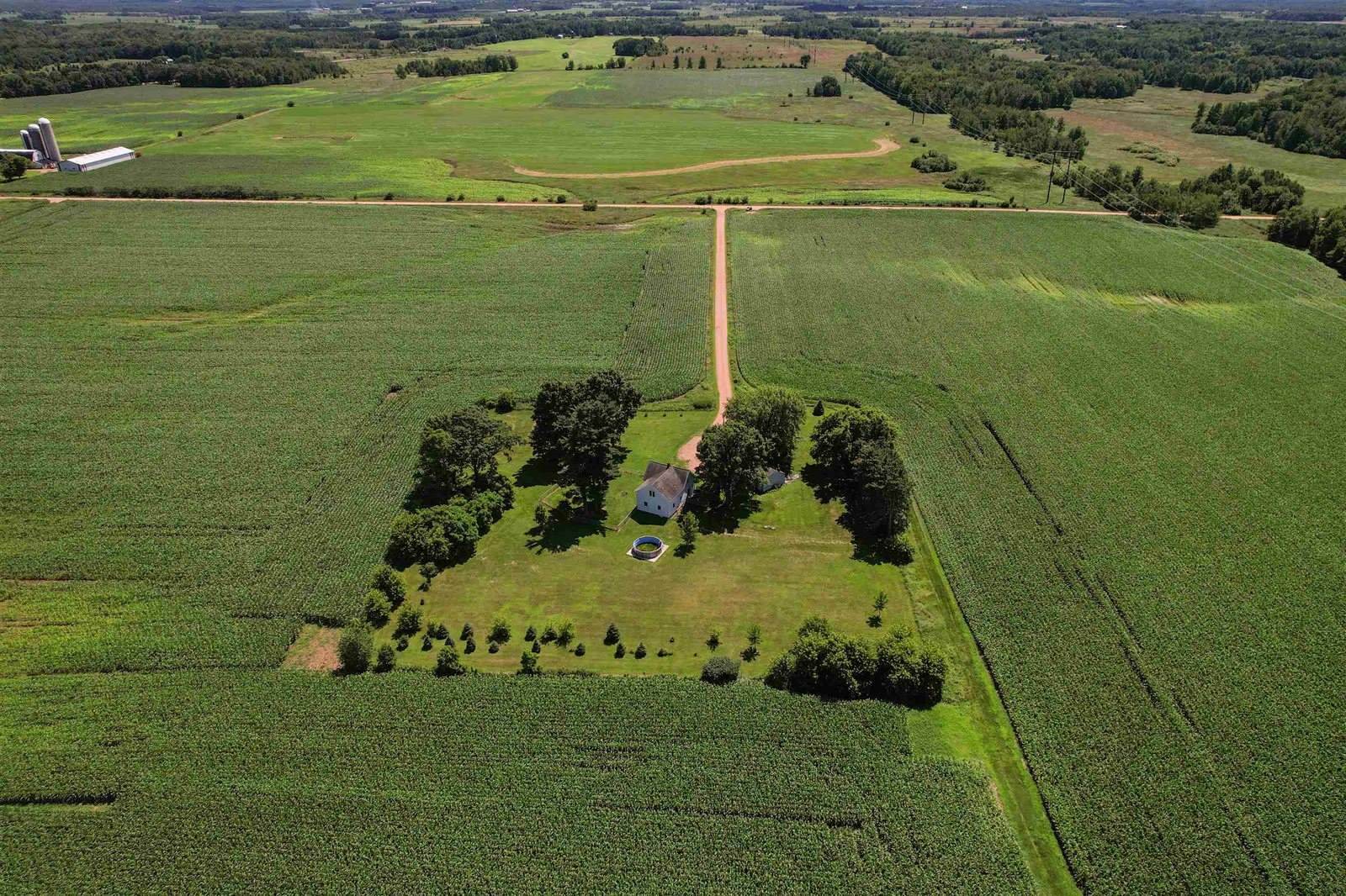 4734 Bluebird Road, Junction City, WI 54443