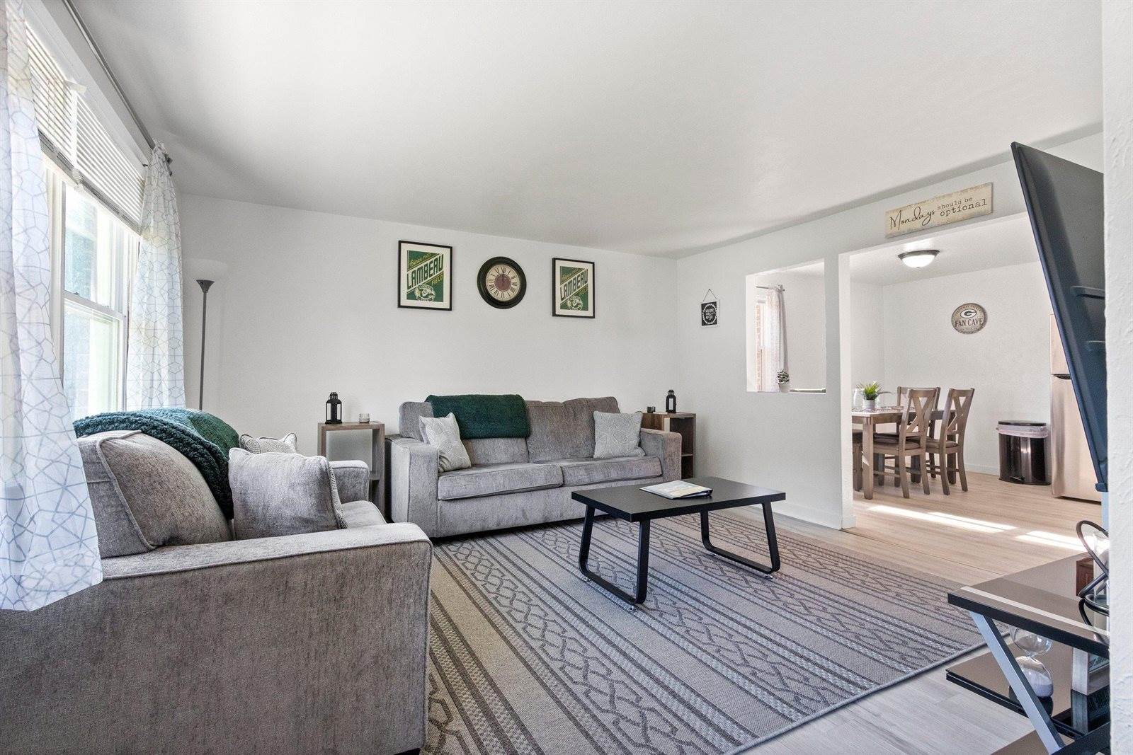 2130 Elmview Drive, Ashwaubenon, WI 54304