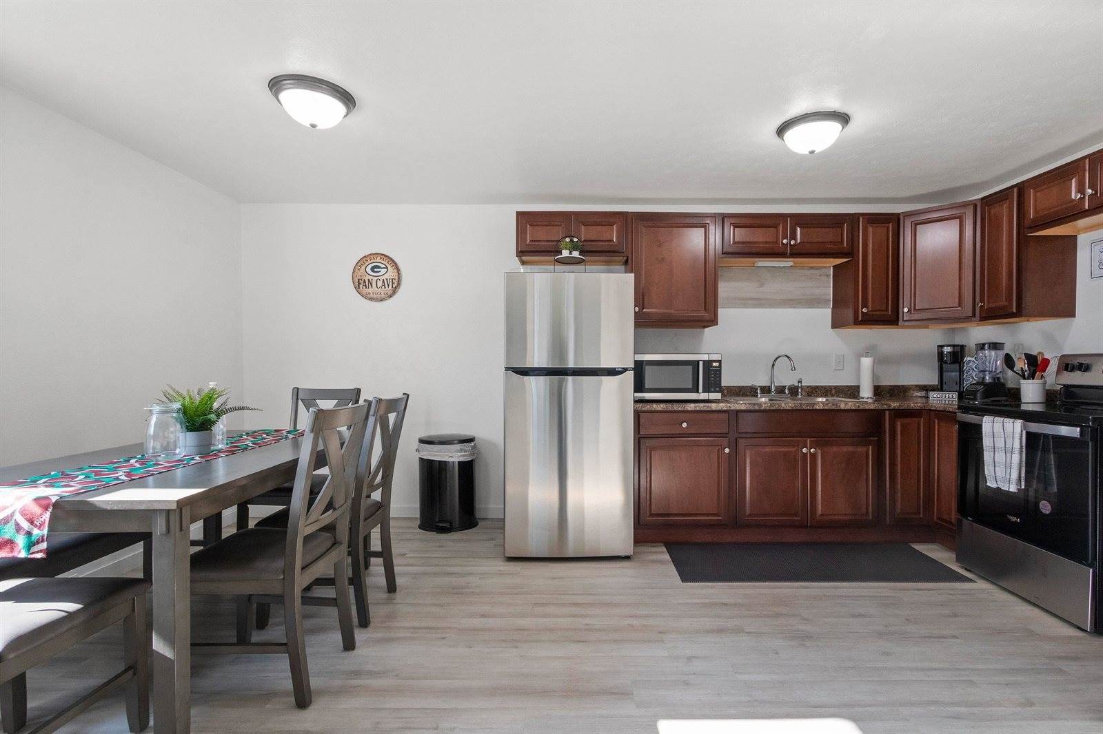 2130 Elmview Drive, Ashwaubenon, WI 54304