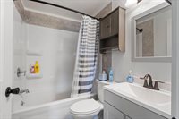 2130 Elmview Drive, Ashwaubenon, WI 54304