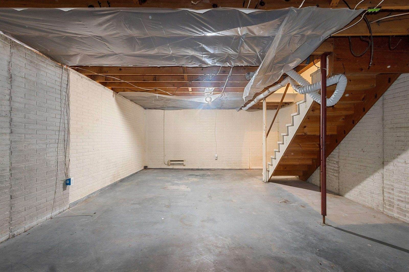 2130 Elmview Drive, Ashwaubenon, WI 54304