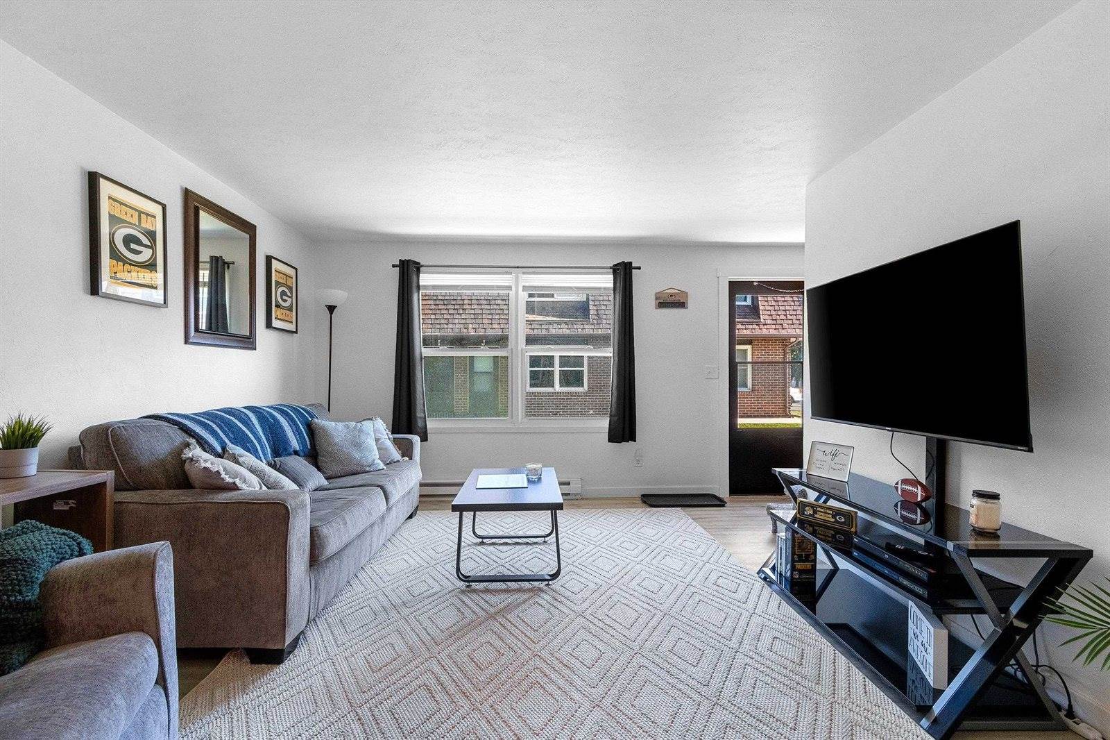 2130 Elmview Drive, Ashwaubenon, WI 54304