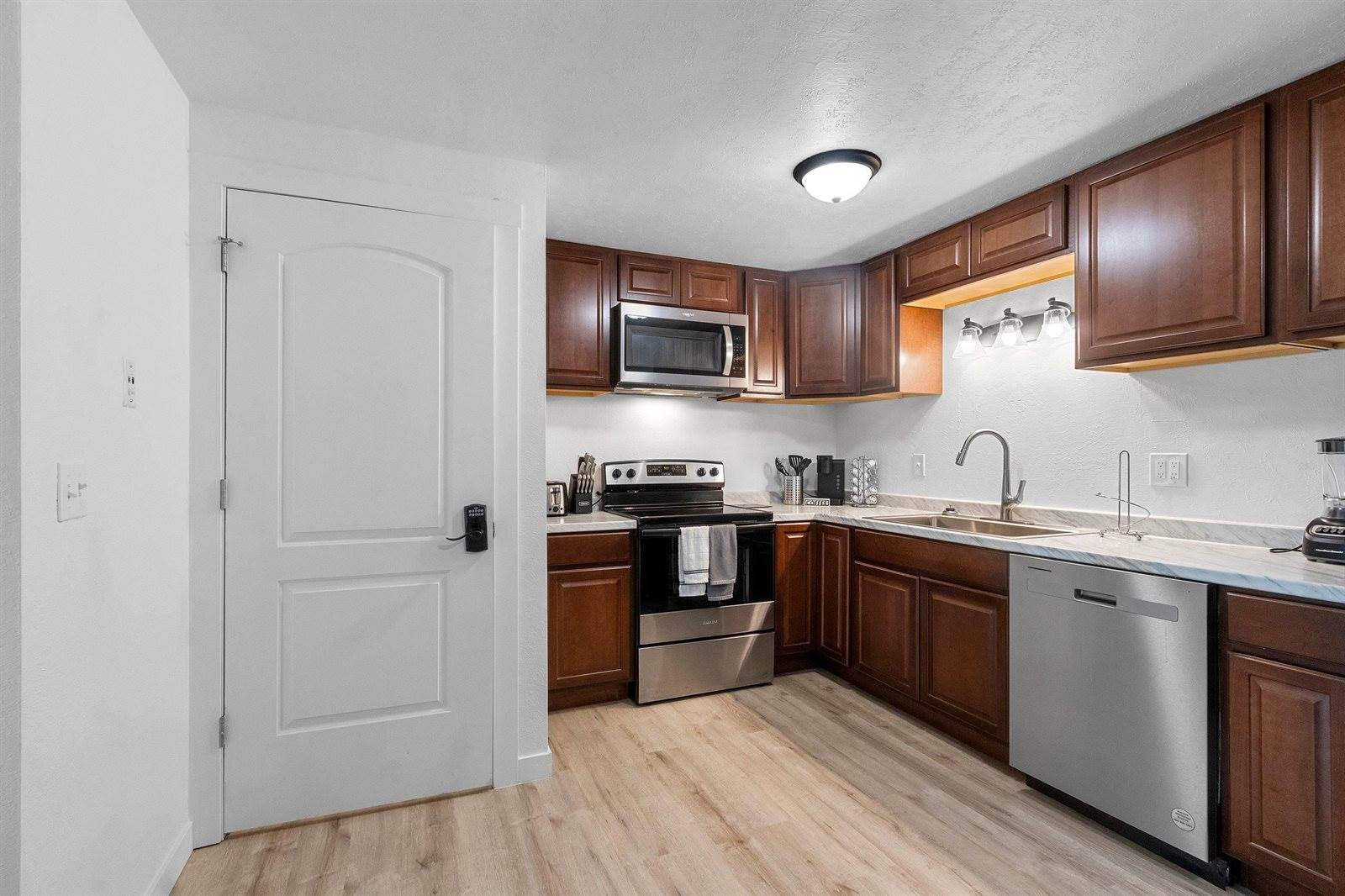 2130 Elmview Drive, Ashwaubenon, WI 54304