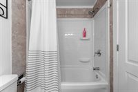 2130 Elmview Drive, Ashwaubenon, WI 54304