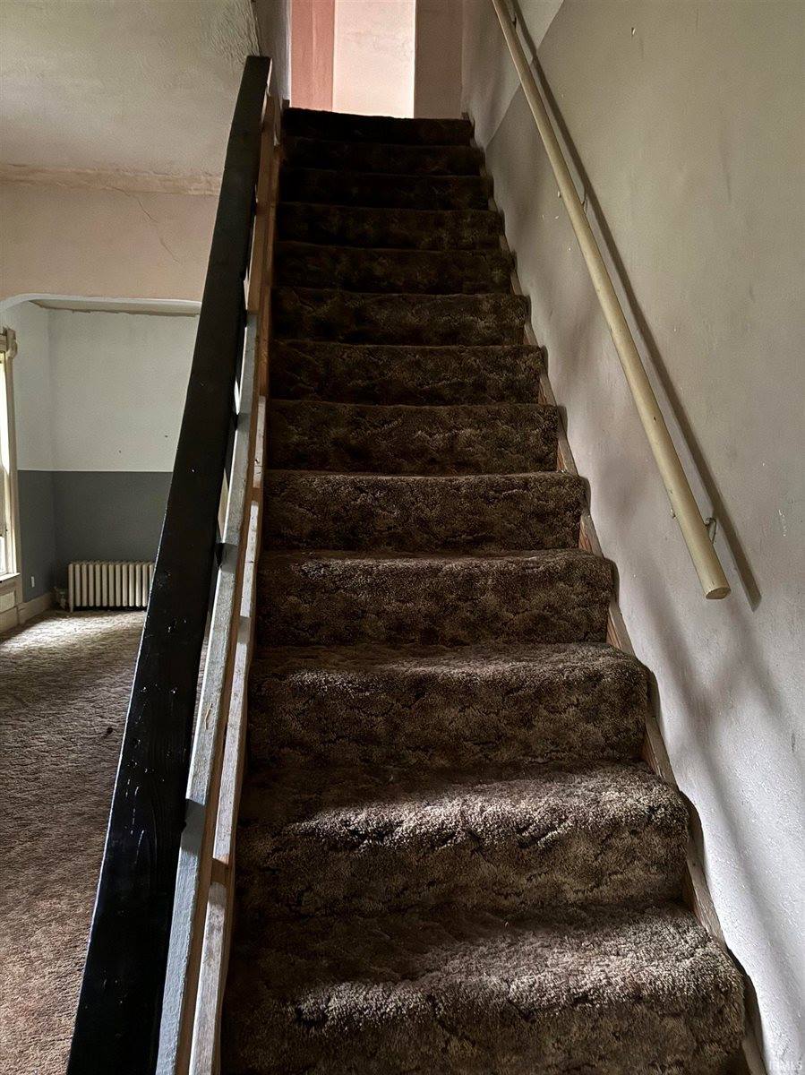 432 N Main Street, Fairmount, IN 46928