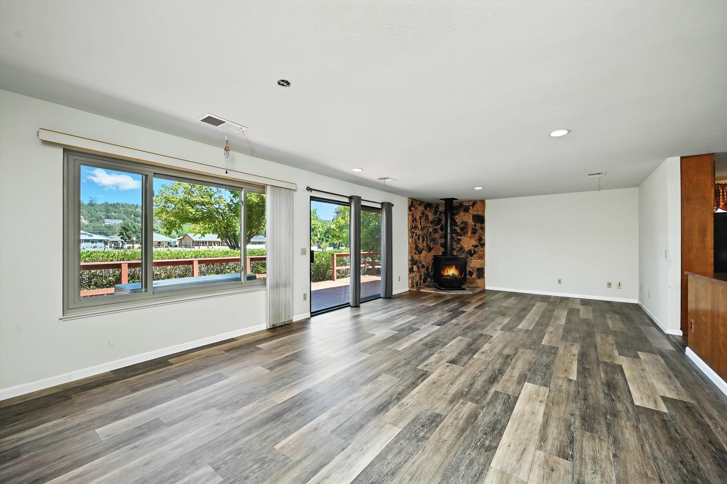 18578 Spyglass Rd, Hidden Valley Lake, CA 95467