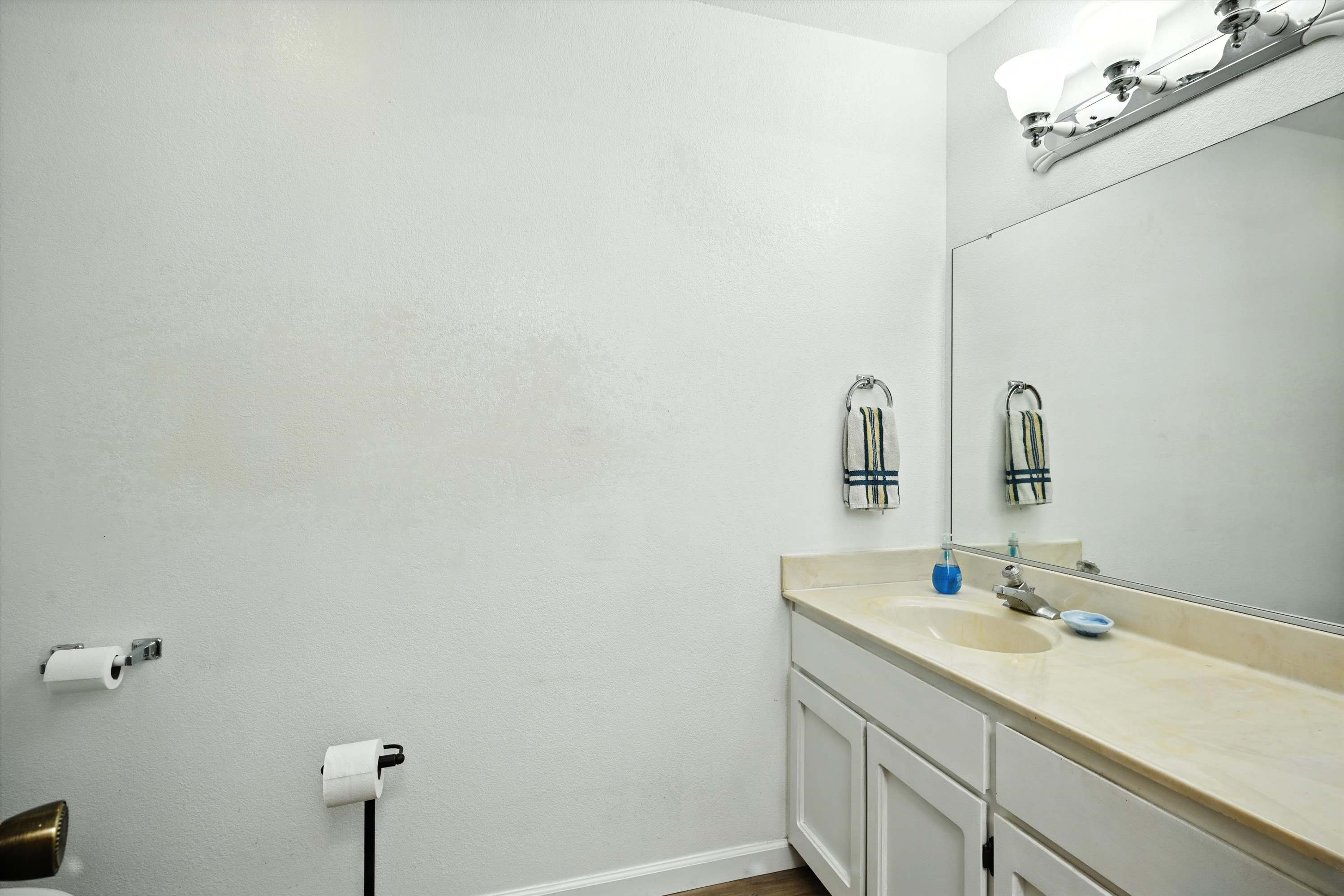 18578 Spyglass Rd, Hidden Valley Lake, CA 95467