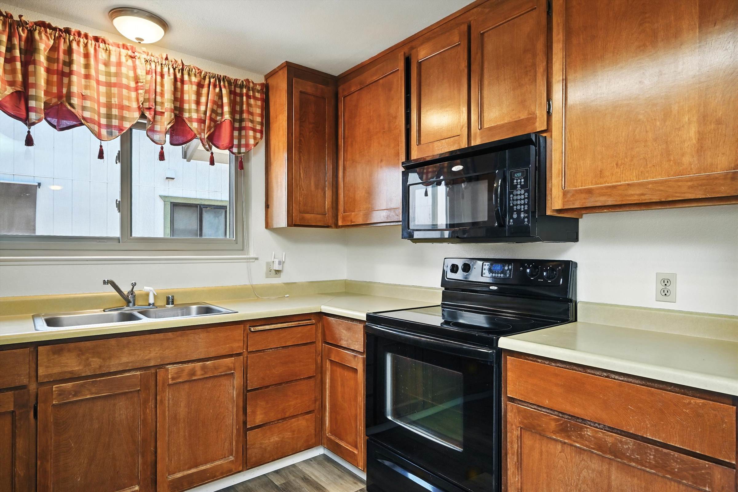 18578 Spyglass Rd, Hidden Valley Lake, CA 95467