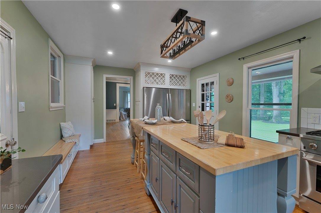 725 North Main Street, Poland, OH 44514