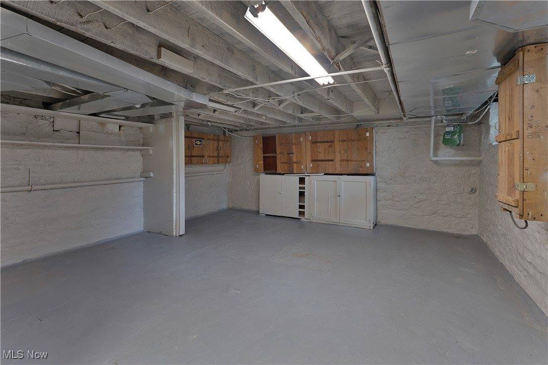 725 North Main Street, Poland, OH 44514