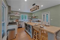 725 North Main Street, Poland, OH 44514