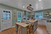 725 North Main Street, Poland, OH 44514