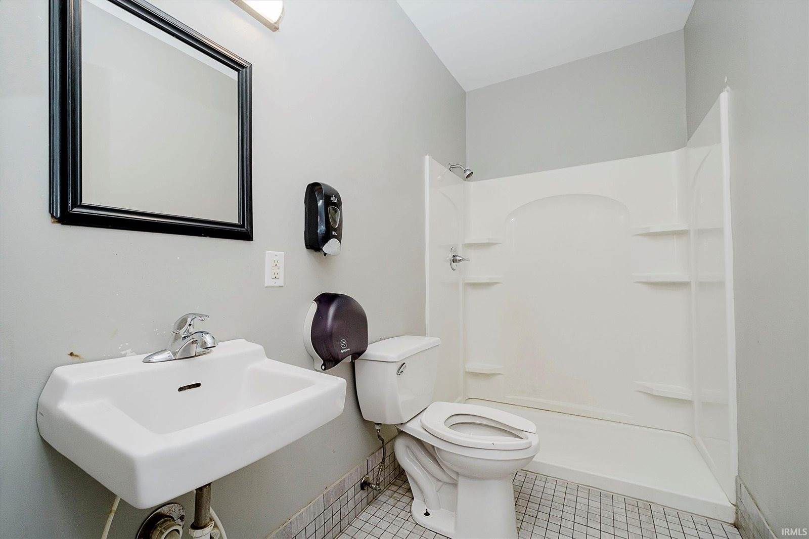 407 W Adams Street, Muncie, IN 47305