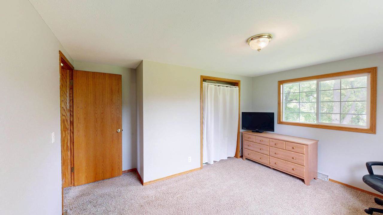 E6924 Nyhus ROAD, Westby, WI 54667