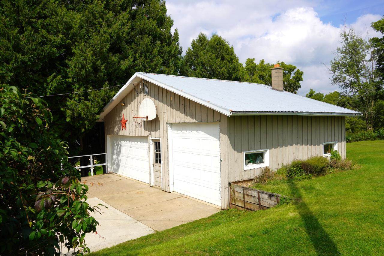 E6924 Nyhus ROAD, Westby, WI 54667