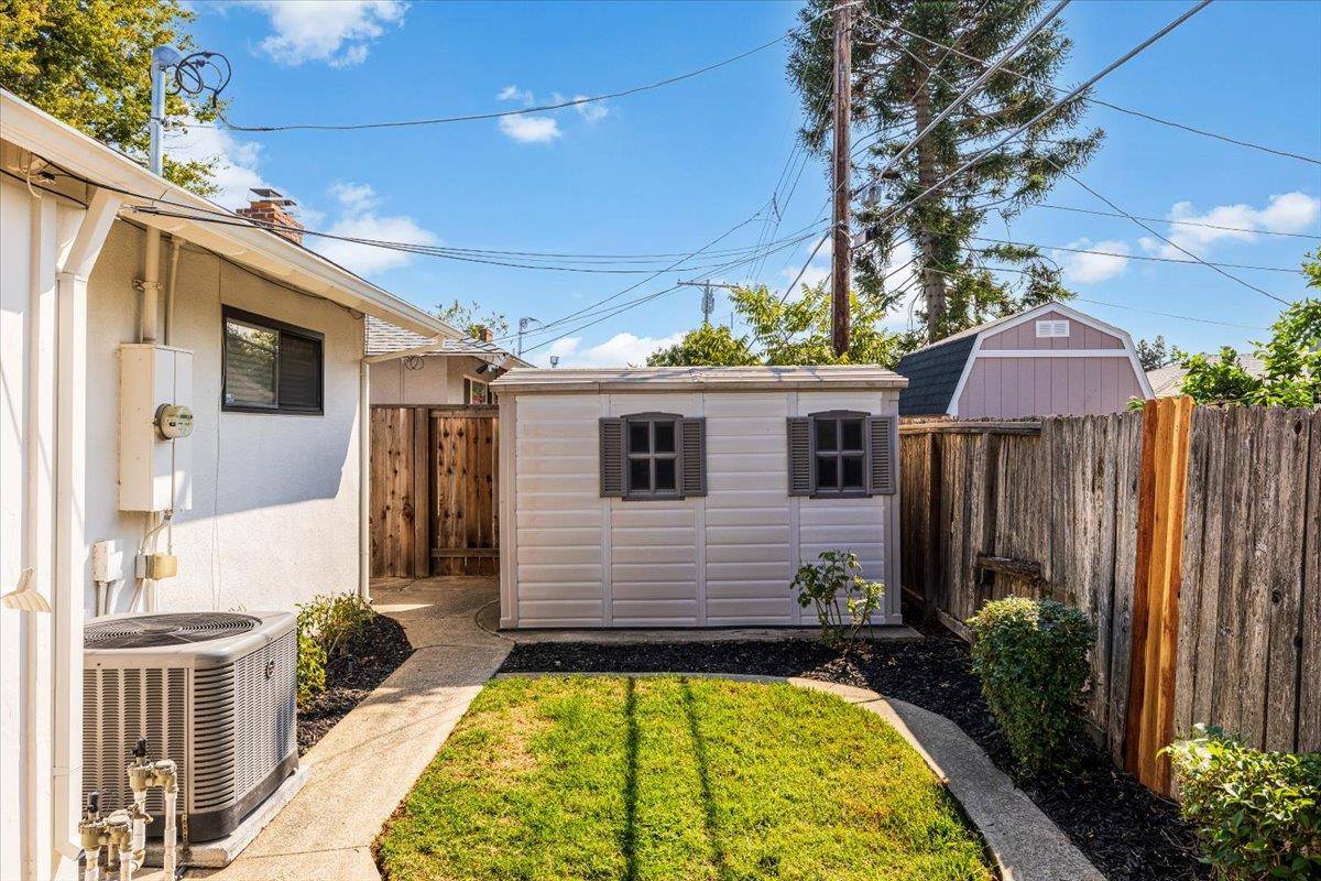 2440 40th Avenue, Sacramento, CA 95822